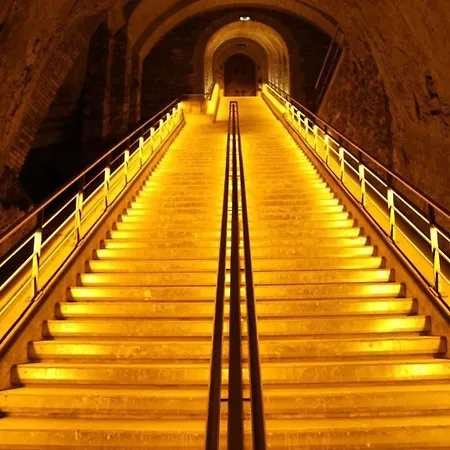 아파트 Cathedrale Espace Calme Et Lumineux 랭스